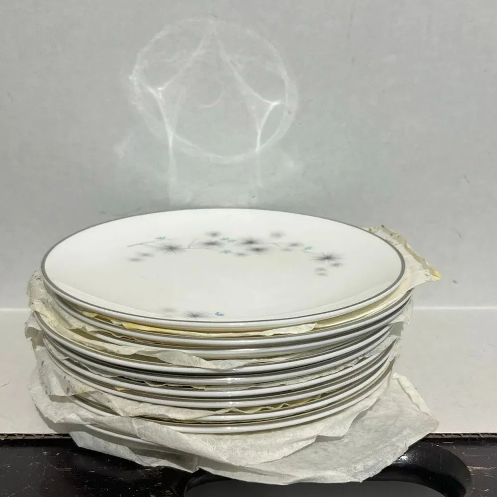 Set of 10 Royal Doulton Thistledown Dinner‎ Plate H.4943 with Carrying Case